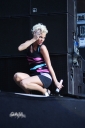 Girls_Aloud_perform_at_Wembley_Stadium_180909_98.jpg