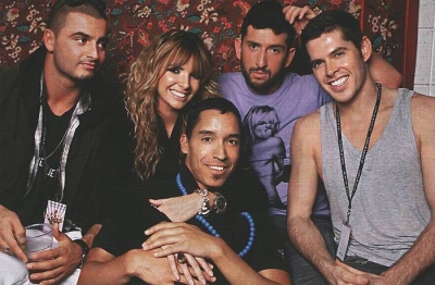 Behnd_The_Scenes_Tour_Shoot_-_Hello_Magazine_10.jpg