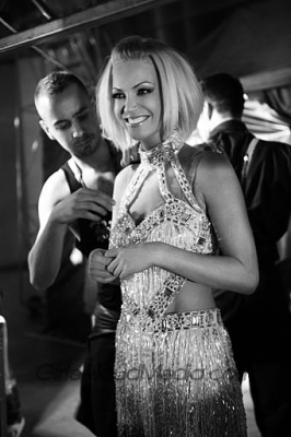 Girls_Aloud_-_Ian_Bartlett_OOC_Tour_backstage_10.jpg