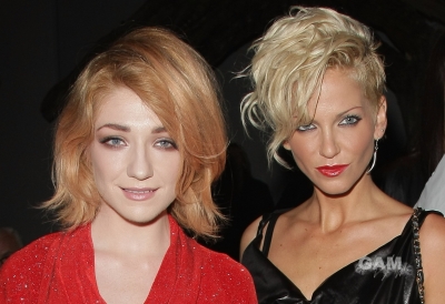 Nicola_and_Sarah_at_the_Vivienne_Westwood_Red_Label_Fashion_Show_200909_7.jpg