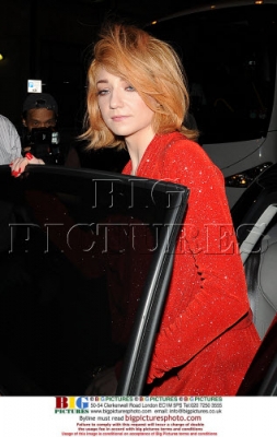 Nicola_Roberts_arriving_at_Vivienne_Westwood_show_during_LFW_200909_10.jpg