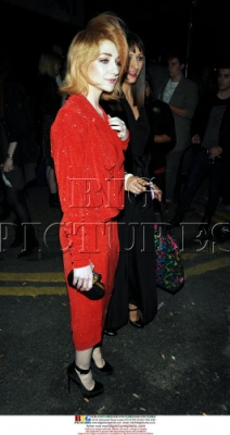 Nicola_Roberts_arriving_at_Vivienne_Westwood_show_during_LFW_200909_9.jpg
