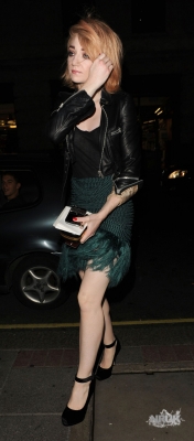 Nicola_Robrets_leaving_Claridges_after_the_Mulberry_party_200909_2.jpg