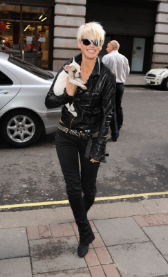 Sarah_and_Kimberley_seen_going_into_a_London_Hotel_130209_28429.jpg