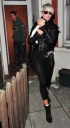 Имя файла=Sarah_and_Kimberley_seen_going_into_a_London_Hotel_130209_285329.jpg
Размер файла=51КБ
Размеры=443x800
Дата=Март 29, 2012 Sarah_and_Kimberley_seen_going_into_a_London_Hotel_130209_285329.jpg