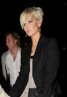 Sarah_and_Tom_leaving_the_Ivy_restaurant_240209_281829.jpg