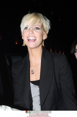 Sarah_and_Tom_leaving_the_Ivy_restaurant_240209_284029.jpg