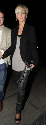 Sarah_and_Tom_leaving_the_Ivy_restaurant_240209_286129.jpg