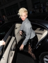 Sarah_Harding_arrives_at_Vivienne_Westwood_fashion_show_200909_1.jpg