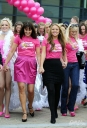 Kimberley_Walsh_at_the_Breast_Cancer_Haven_High_Heel-a-thon_270909_4.jpg