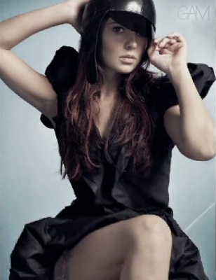 Cheryl_Cole_-_Elle_photoshoot_1.jpg