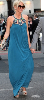Sarah_Harding_and_Tom_arrive_at_Charles_Dunstone_s_Wedding_10_10_09_282929.jpg