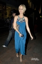Sarah_Harding_leaving_Una_Healys_birthday_party_101009_14.jpg
