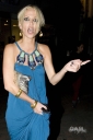 Sarah_Harding_leaving_Una_Healys_birthday_party_101009_16.jpg
