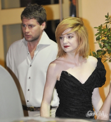 Cheryl_Kimberley_and_Nicola_leaving_X_Factor_studios_111009_70.jpg