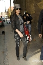 Имя файла=Cheryl_Cole_arrives_at_a_dance_studio_and_Kiss_FM_studios_in_London_131009_2.jpg
Размер файла=543КБ
Размеры=1900x2850
Дата=Март 10, 2012 Cheryl_Cole_arrives_at_a_dance_studio_and_Kiss_FM_studios_in_London_131009_2.jpg