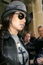 Имя файла=Cheryl_Cole_arrives_at_a_dance_studio_and_Kiss_FM_studios_in_London_131009_27.jpg
Размер файла=53КБ
Размеры=366x550
Дата=Март 10, 2012 Cheryl_Cole_arrives_at_a_dance_studio_and_Kiss_FM_studios_in_London_131009_27.jpg