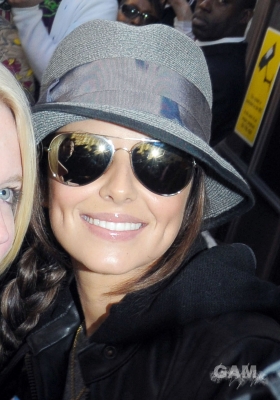 Cheryl_Cole_leaving_Radio_1_in_London_131009_109.jpg
