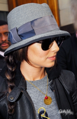 Cheryl_Cole_leaving_Radio_1_in_London_131009_137.jpg