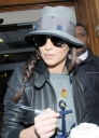 Cheryl_Cole_leaving_Radio_1_in_London_131009_106.jpg