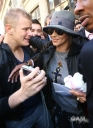 Cheryl_Cole_leaving_Radio_1_in_London_131009_15.jpg