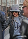 Имя файла=Cheryl_Cole_leaving_Radio_1_in_London_131009_157.jpg
Размер файла=652КБ
Размеры=1899x2576
Дата=Март 10, 2012 Cheryl_Cole_leaving_Radio_1_in_London_131009_157.jpg