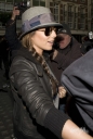 Cheryl_Cole_leaving_Radio_1_in_London_131009_210.jpg