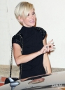 Girls_Aloud_leaving_X_Factor_studios_181009_104.jpg