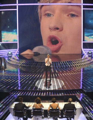 Cheryl_Cole__Judges_on_The_X_Factor_241009_14.jpg