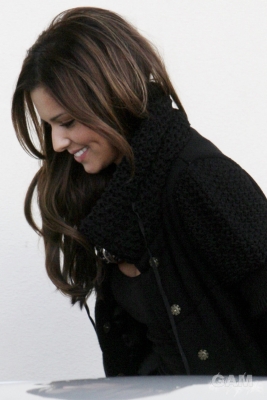 Cheryl_Cole_arrives_leaves_at_X_Factor_studios_231009_11.jpg