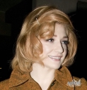 Nicola_Roberts_arrives_at_the_Mayfair_hotel_27_10_09_283129.jpg