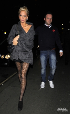 Sarah_Harding_at_Texture_Restaurant__Mahiki_031109_1.jpg