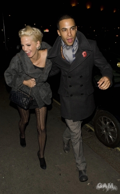 Sarah_Harding_at_Texture_Restaurant__Mahiki_031109_48.jpg