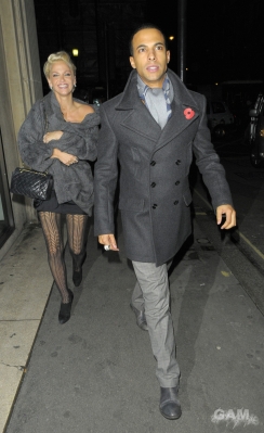 Sarah_Harding_at_Texture_Restaurant__Mahiki_031109_57.jpg