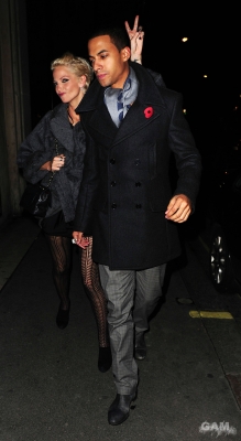 Sarah_Harding_at_Texture_Restaurant__Mahiki_031109_91.jpg
