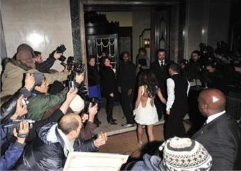 Girls_Aloud_arriving_at_Universal_Aftershow_Party_at_Claridges_18_02_09_48.jpg
