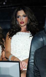 Girls_Aloud_arriving_at_Universal_Aftershow_Party_at_Claridges_18_02_09_64.jpg