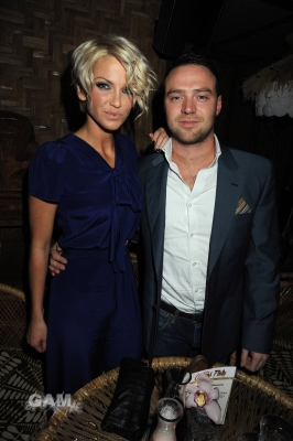 Sarah_and_Tom_attend_the_launch_of_club_Kanaloa_101109_6.jpg