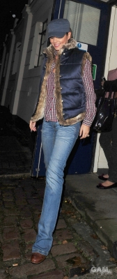 Cheryl_leave_BBC_studios_Maida_Vale_11_11_09_19.jpg
