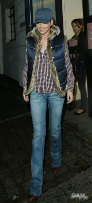 Cheryl_leave_BBC_studios_Maida_Vale_11_11_09_33.jpg