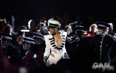 Cheryl_performing_at_Children_in_Need_Rocks_concert_12_11_09_1.jpg