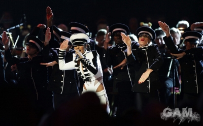 Cheryl_performing_at_Children_in_Need_Rocks_concert_12_11_09_15.jpg