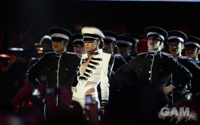 Cheryl_performing_at_Children_in_Need_Rocks_concert_12_11_09_2.jpg