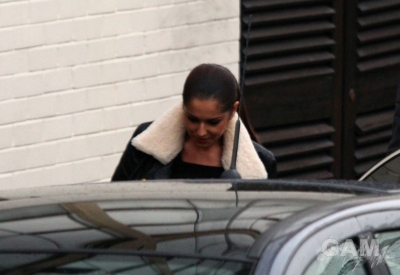 Cheryl_Cole_leaving_the_Mayfair_Hotel_arriving_XFactor_studios_131109_35.jpg