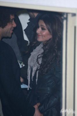 Cheryl_Cole_leaving_XFactor_Studios_151109_18.jpg