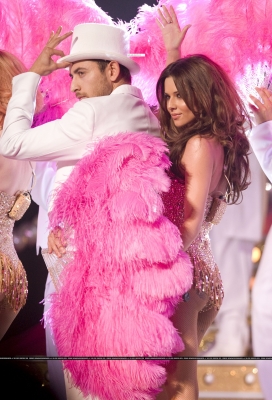 Girls_Aloud_performing_at_The_Brit_Awards_18_02_09_13.jpg