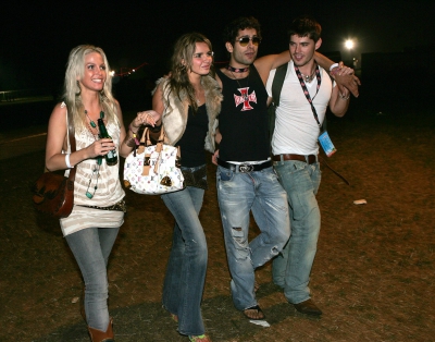 Sarah_and_Nadine_at_The_V_Festival2C_Chelmsford_20_08_05_282229.jpg