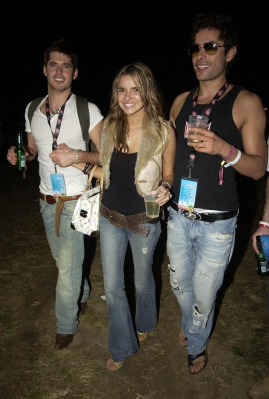 Sarah_and_Nadine_at_The_V_Festival2C_Chelmsford_20_08_05_282629.jpg
