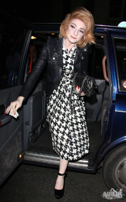 Nicola_Roberts_outside_the_Mayfair_hotel_161109_37.jpg
