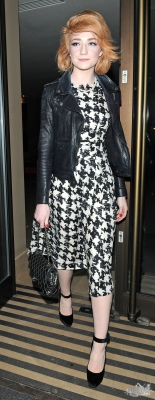Nicola_Roberts_outside_the_Mayfair_hotel_161109_53.jpg